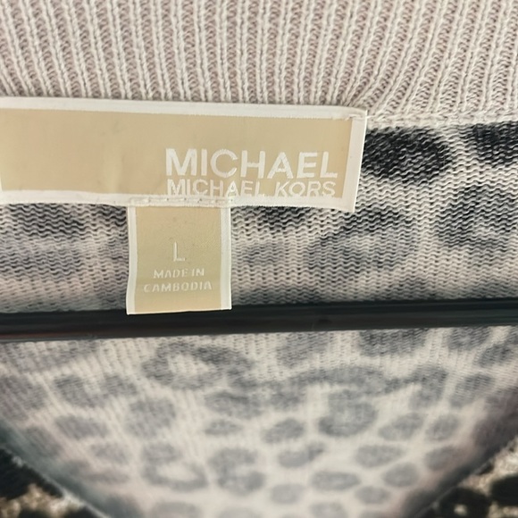 Michael Kors sweater size large - Picture 2 of 2
